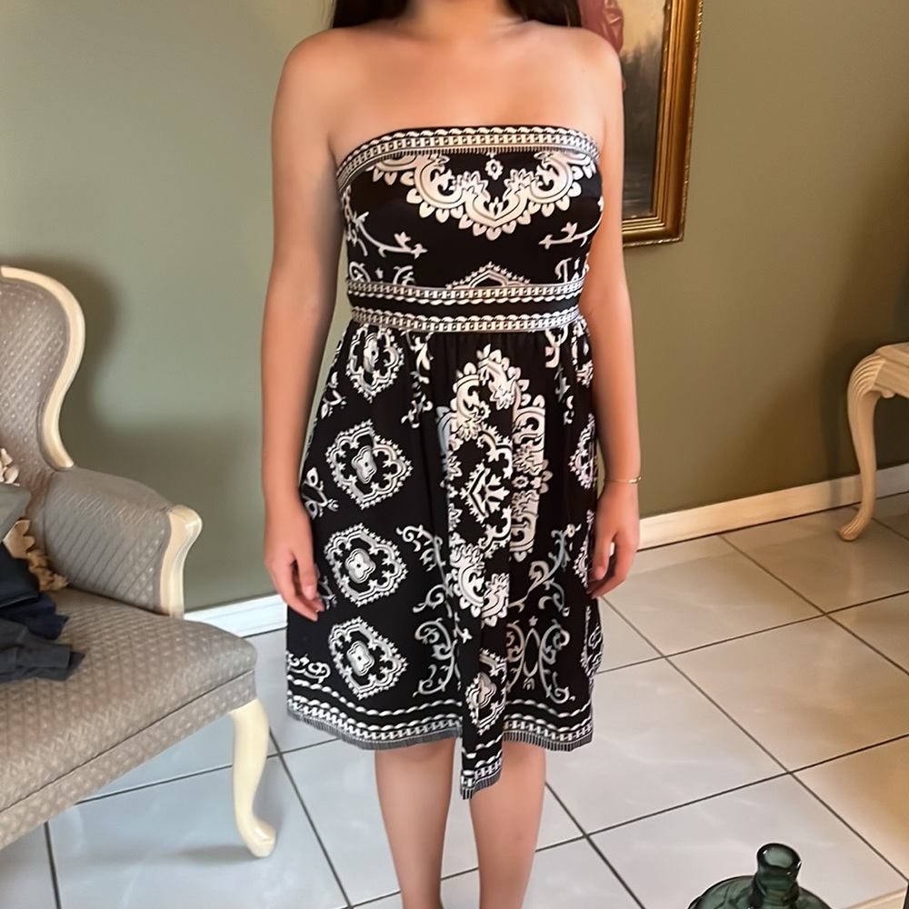 White House and Black Market dress